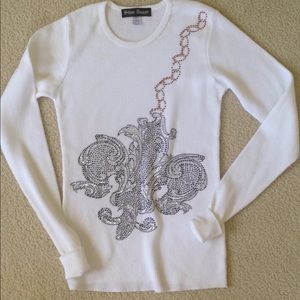 White SILVER DAGGER Sparkly rhinestone fleur de lis top white long sleeve